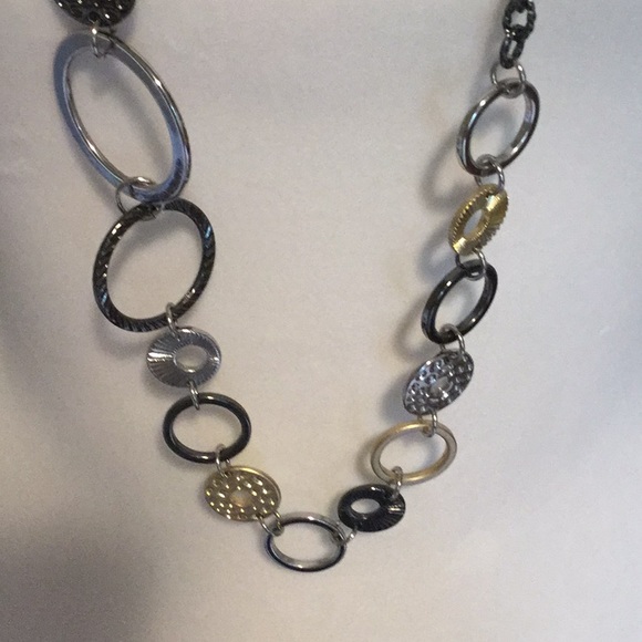 Lia Sophia Necklace - Picture 4 of 5